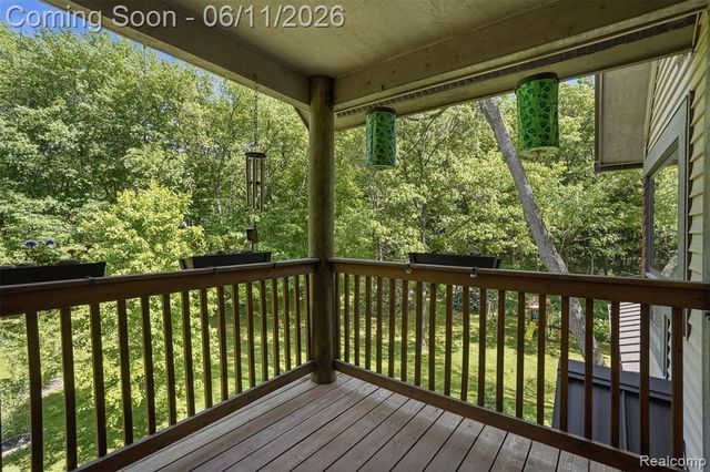 308 Nuthatch Road, Ortonville, MI 48462