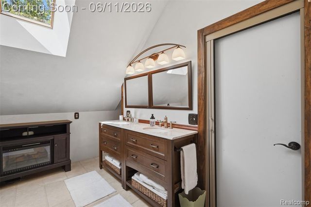 308 Nuthatch Road, Ortonville, MI 48462