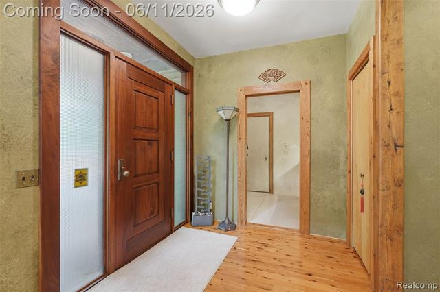 308 Nuthatch Road, Ortonville, MI 48462