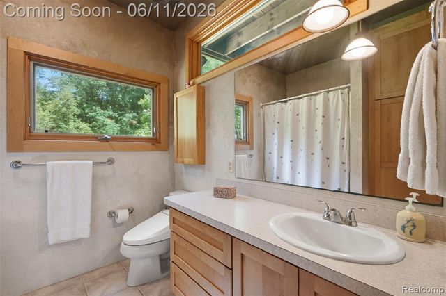 308 Nuthatch Road, Ortonville, MI 48462