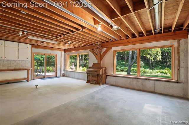 308 Nuthatch Road, Ortonville, MI 48462