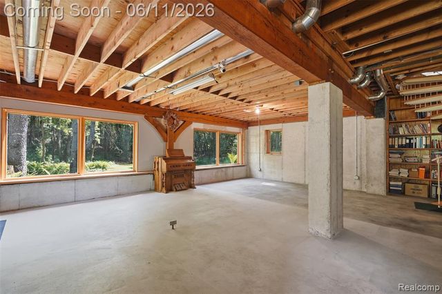 308 Nuthatch Road, Ortonville, MI 48462