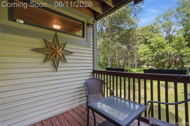 308 Nuthatch Road, Ortonville, MI 48462