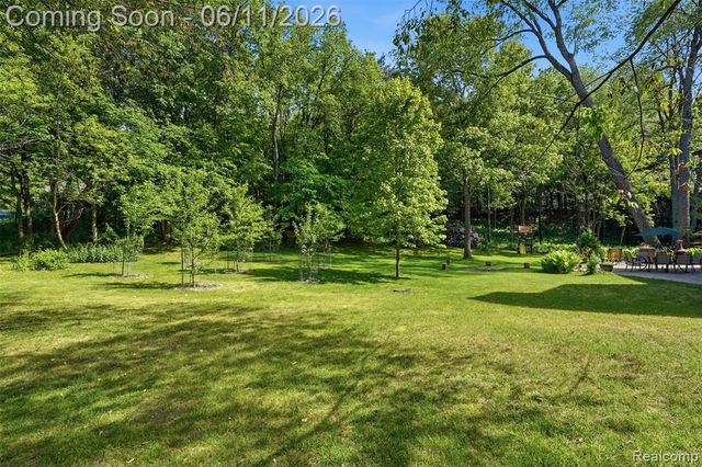 308 Nuthatch Road, Ortonville, MI 48462
