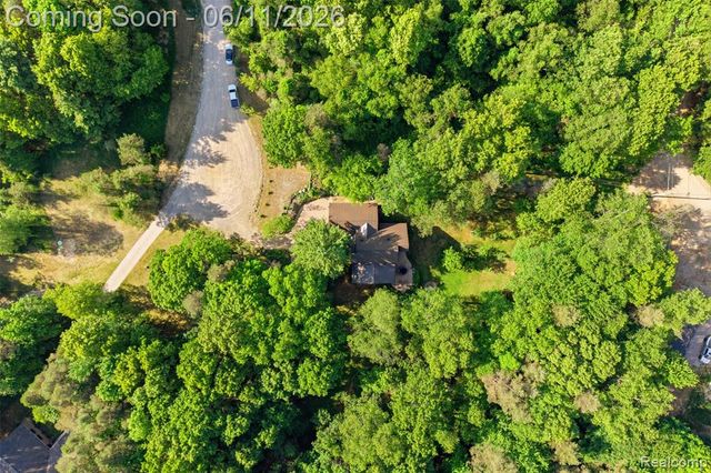 308 Nuthatch Road, Ortonville, MI 48462
