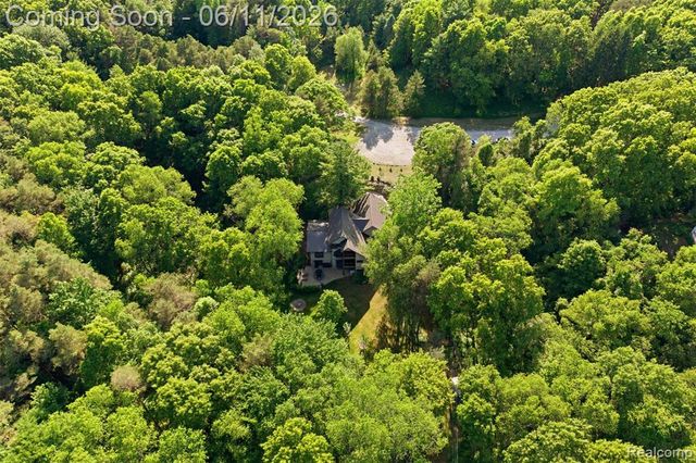 308 Nuthatch Road, Ortonville, MI 48462