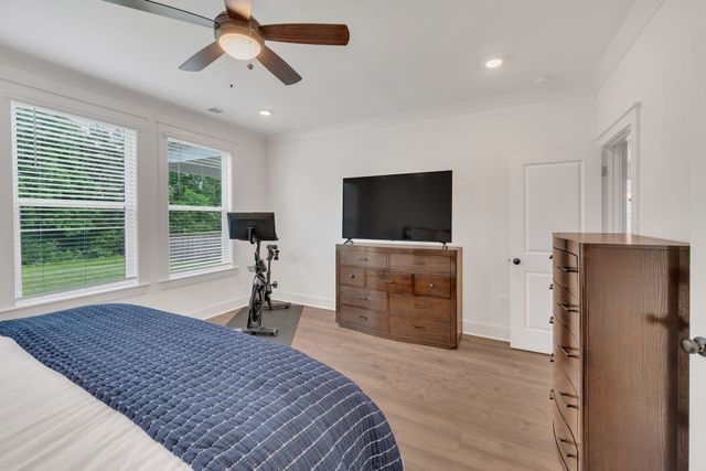 261 Cornice Dr, La Vergne, TN 37086