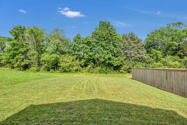 261 Cornice Dr, La Vergne, TN 37086