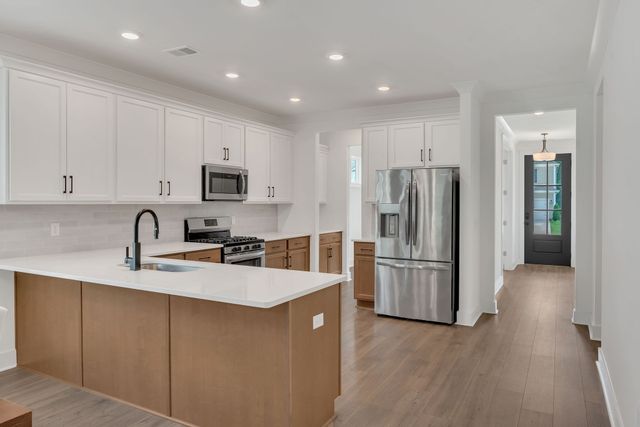 261 Cornice Dr, La Vergne, TN 37086