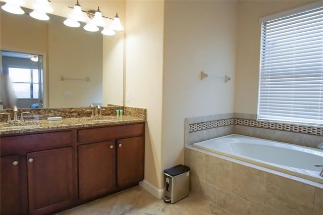 1241 LONG COVE LOOP, Davenport, FL 33896