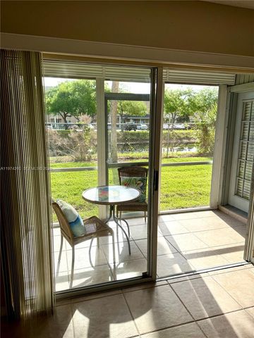 150 SE Village Dr 150, Port St. Lucie, FL 34952