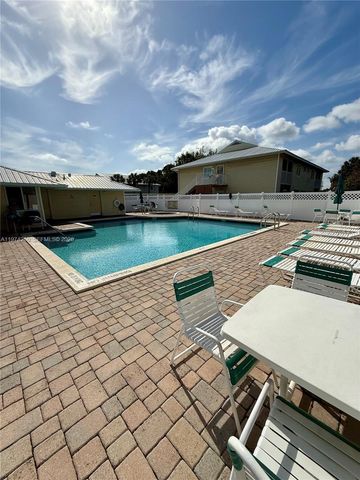 150 SE Village Dr 150, Port St. Lucie, FL 34952
