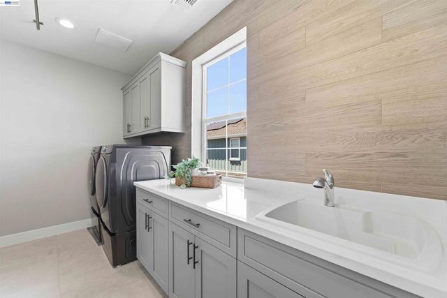 37595 Sea Bank Street, Newark, CA 94560