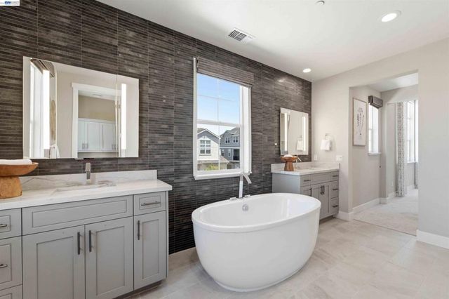 37595 Sea Bank Street, Newark, CA 94560