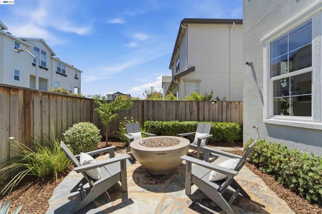 37595 Sea Bank Street, Newark, CA 94560