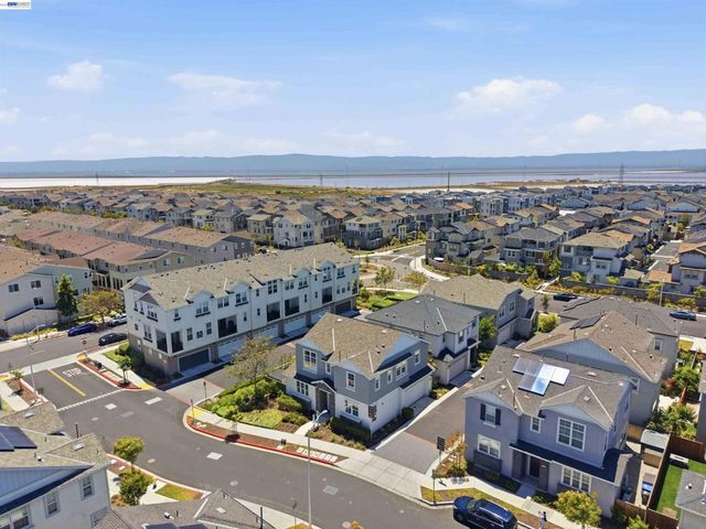 37595 Sea Bank Street, Newark, CA 94560