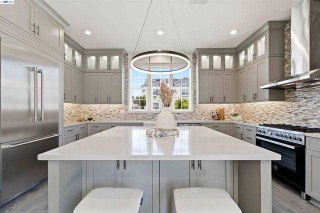 37595 Sea Bank Street, Newark, CA 94560