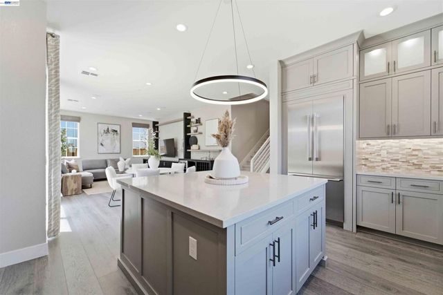37595 Sea Bank Street, Newark, CA 94560