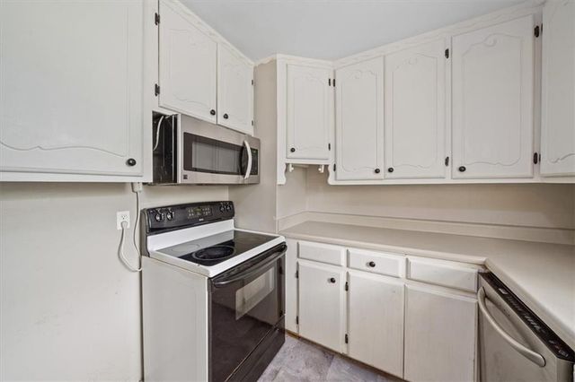 10905 E 47th Street, Kansas City, MO 64133