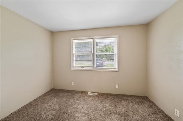 10905 E 47th Street, Kansas City, MO 64133