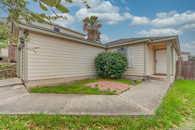 5719 HICKORY CYN, San Antonio, TX 78252