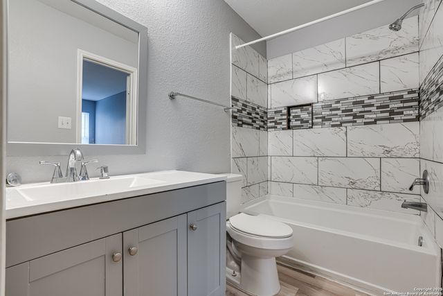 5719 HICKORY CYN, San Antonio, TX 78252