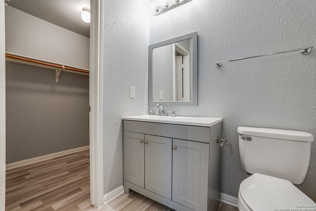 5719 HICKORY CYN, San Antonio, TX 78252