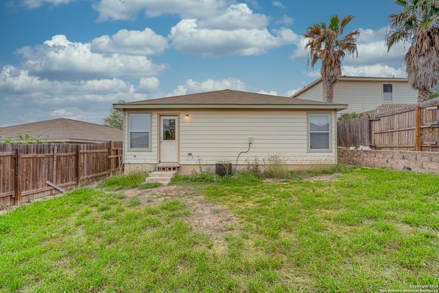 5719 HICKORY CYN, San Antonio, TX 78252