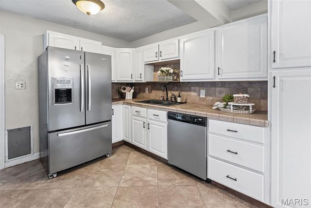 3707 Coronado Drive, Alton, IL 62002