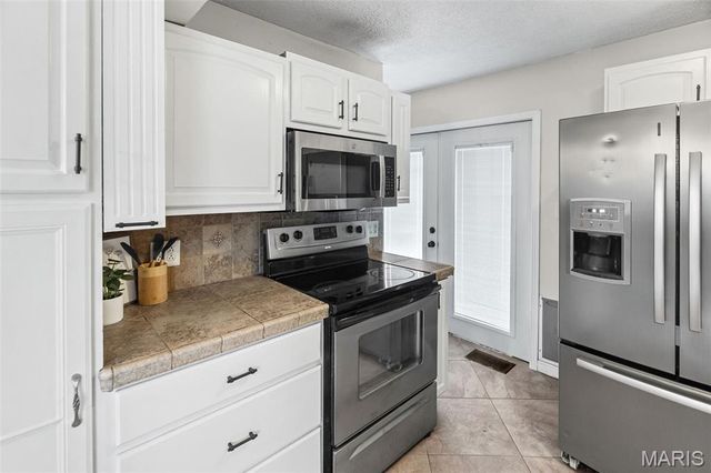 3707 Coronado Drive, Alton, IL 62002