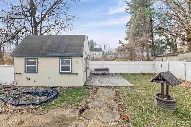 3707 Coronado Drive, Alton, IL 62002