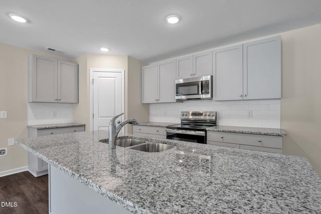 73 W Emily Gardens Drive, Selma, NC 27576