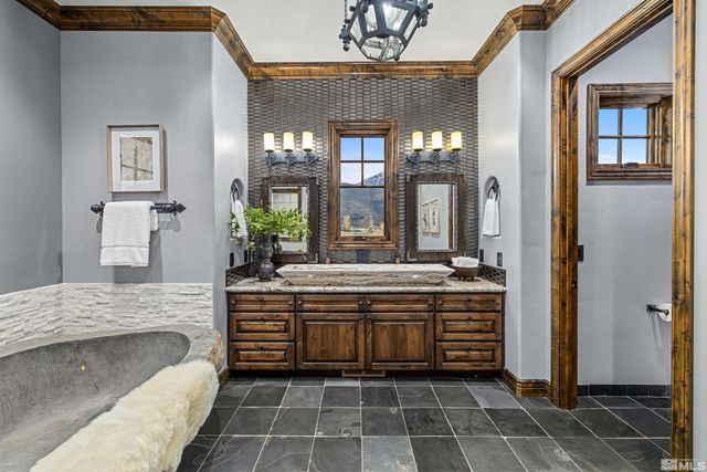 18250 Lake Vista, Washoe Valley, NV 89704