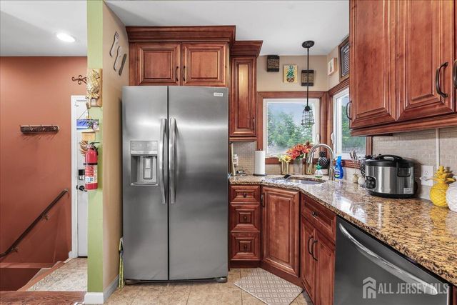42 Mildred Lane, Fords, NJ 08863