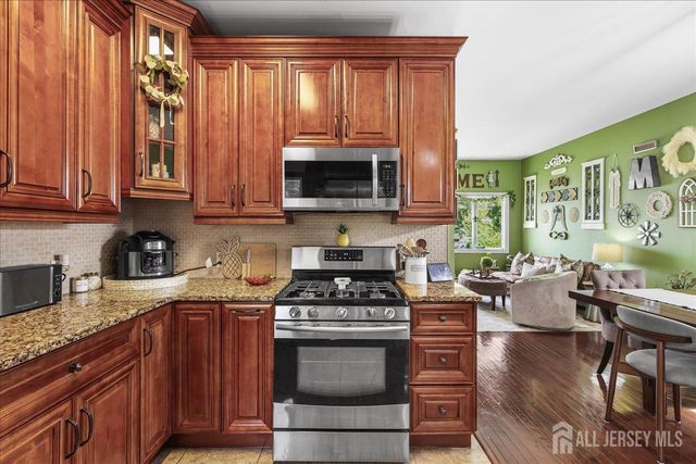 42 Mildred Lane, Fords, NJ 08863