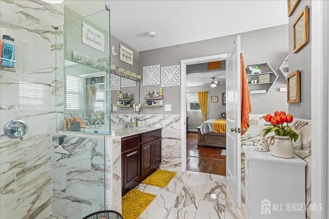42 Mildred Lane, Fords, NJ 08863