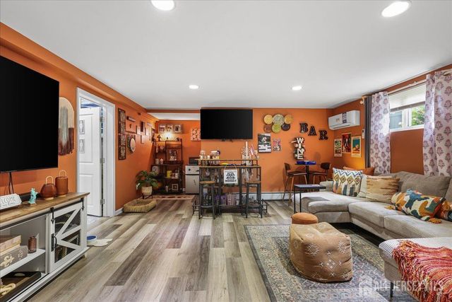42 Mildred Lane, Fords, NJ 08863