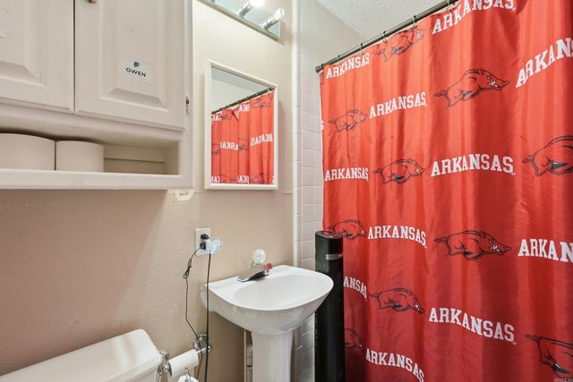 13815 Bonnie Ln, Shannon Hills, AR 72103