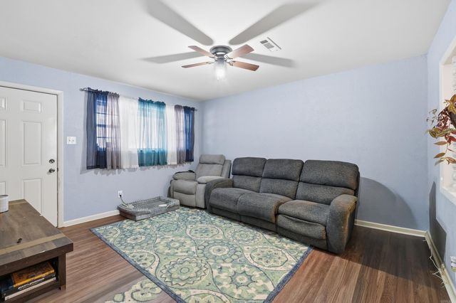 13815 Bonnie Ln, Shannon Hills, AR 72103