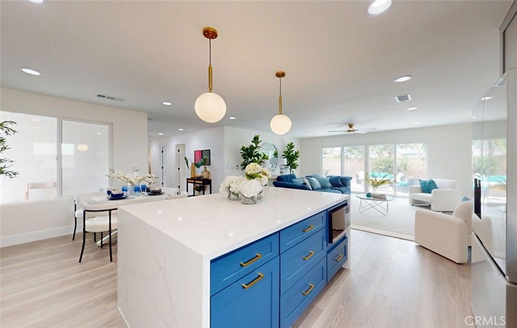 Image 10 of property listing at 4014 W Kent, Santa Ana, CA 92704