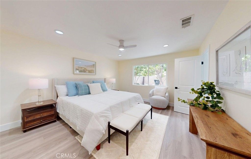 Image 19 of property listing at 4014 W Kent, Santa Ana, CA 92704