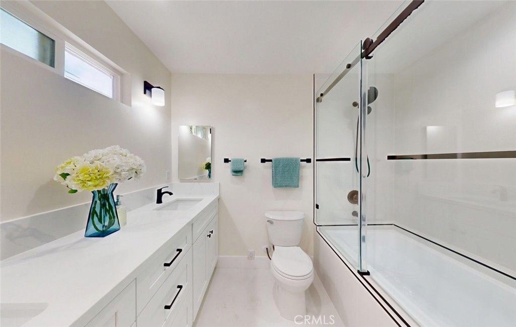 Image 22 of property listing at 4014 W Kent, Santa Ana, CA 92704
