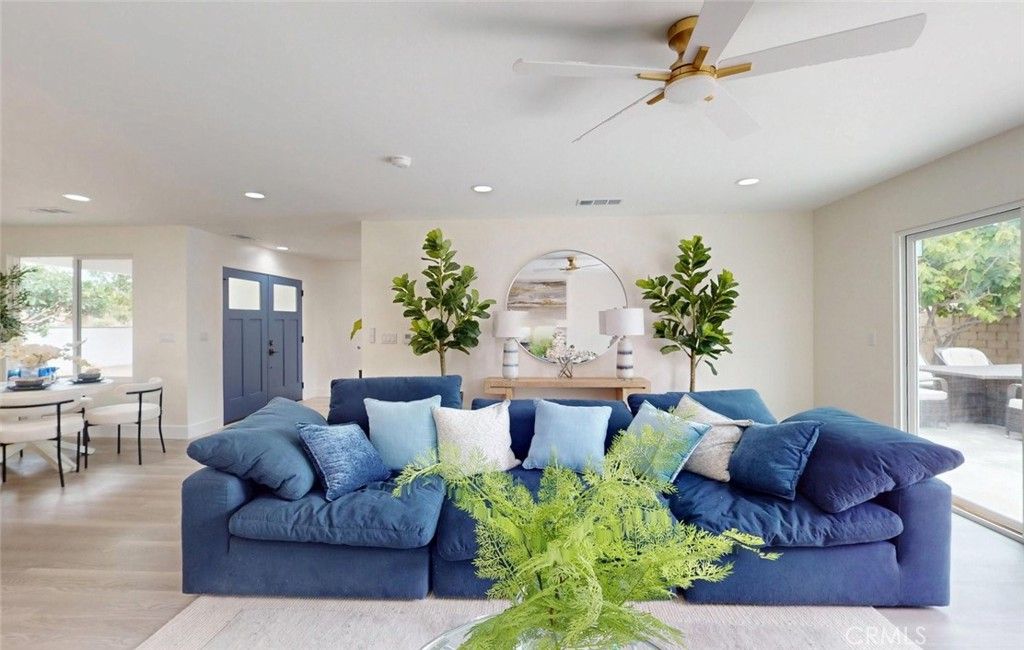 Image 6 of property listing at 4014 W Kent, Santa Ana, CA 92704