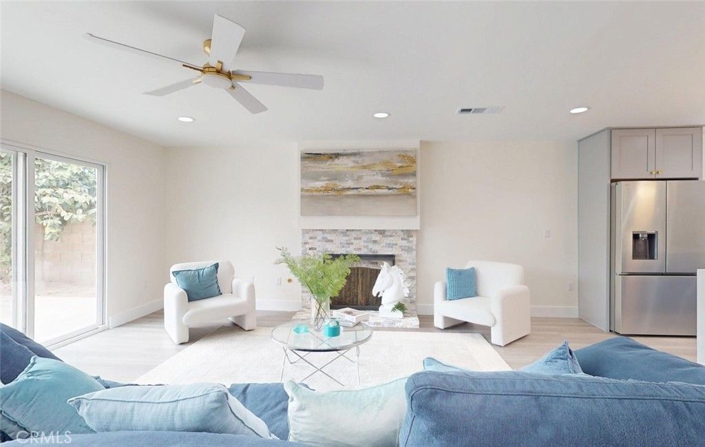 Image 8 of property listing at 4014 W Kent, Santa Ana, CA 92704