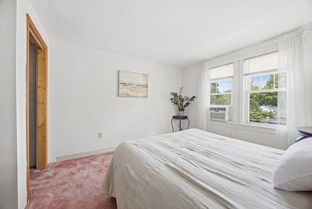 17 Great Pond Rd, Weymouth, MA 02190