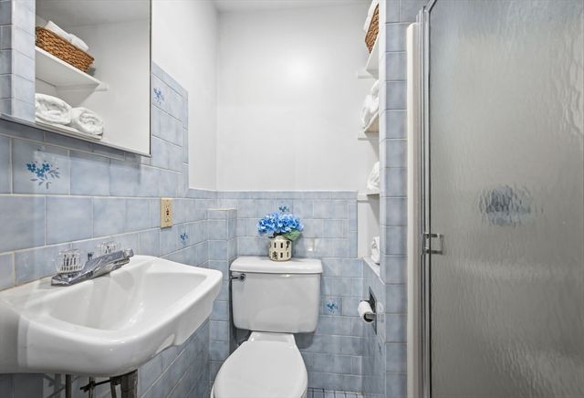 17 Great Pond Rd, Weymouth, MA 02190