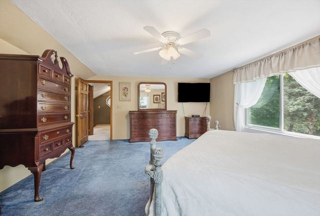 17 Great Pond Rd, Weymouth, MA 02190