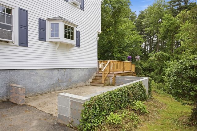 17 Great Pond Rd, Weymouth, MA 02190