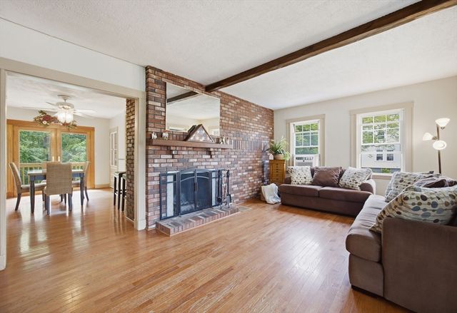17 Great Pond Rd, Weymouth, MA 02190