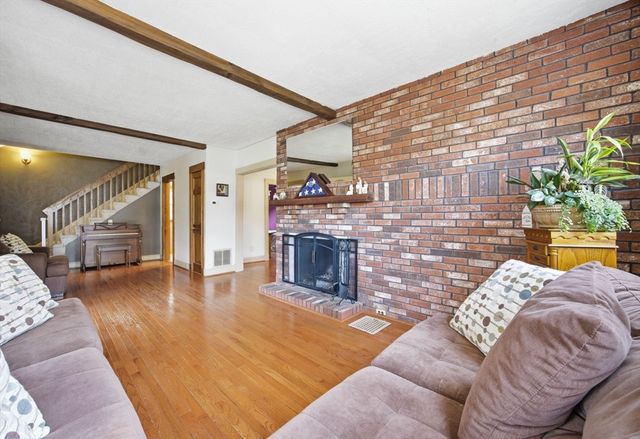 17 Great Pond Rd, Weymouth, MA 02190